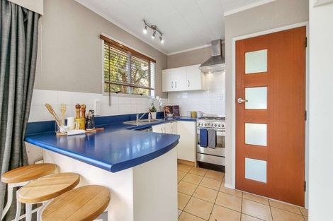Photo of property in 4 Thackeray Place, Owhata, Rotorua, 3010