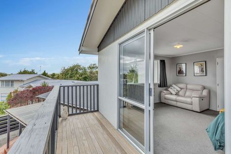 Photo of property in 8 Cohen Place, Milson, Palmerston North, 4414