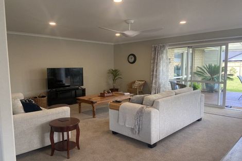 Photo of property in 10 Captains Loop, Haruru, 0204