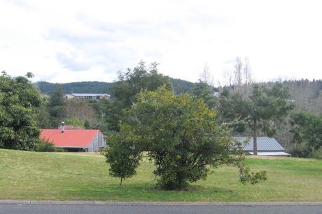 Photo of property in 107 Tirohanga Drive, Whangamata, 3620