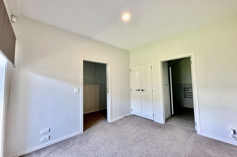 Photo of property in 19 Wharetana Crescent, New Lynn, Auckland, 0600