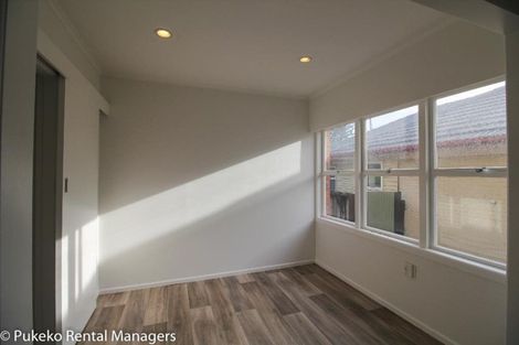 Photo of property in 19 Lynmore Drive, Hillpark, Auckland, 2102