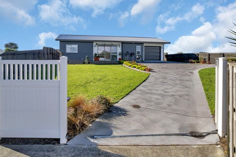 Photo of property in 11 Sea Dune Place, Ruakaka, 0116