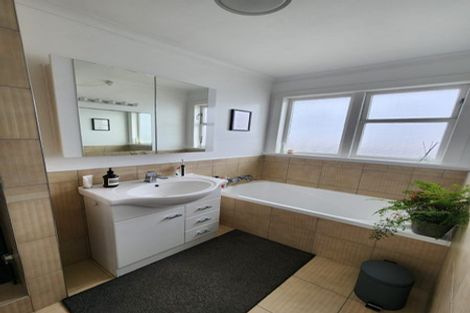 Photo of property in 14 Mills Road, Brooklyn, Wellington, 6021