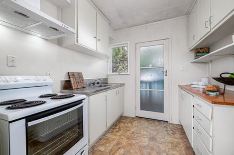 Photo of property in 2/219 Swanson Road, Henderson, Auckland, 0610