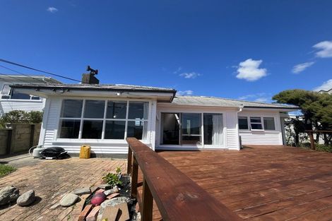 Photo of property in 41 Kiriwai Road, Paremata, Porirua, 5024