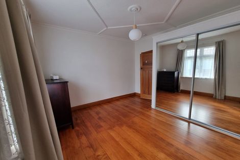 Photo of property in 10 Bruges Avenue, Miramar, Wellington, 6022