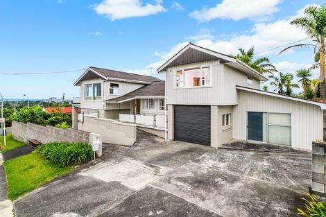 Photo of property in 177 Coronation Road, Hillcrest, Auckland, 0627