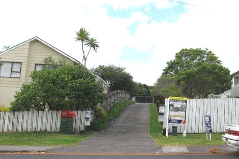 Photo of property in 2/21 Hale Crescent, Bayview, Auckland, 0629
