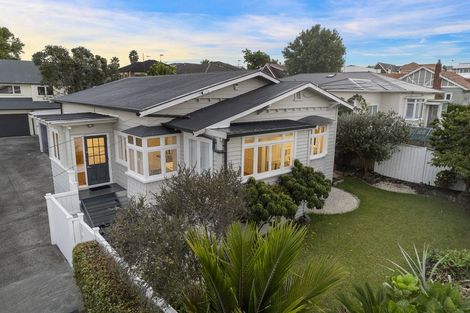 Photo of property in 4 Cambrai Avenue, Mount Roskill, Auckland, 1041