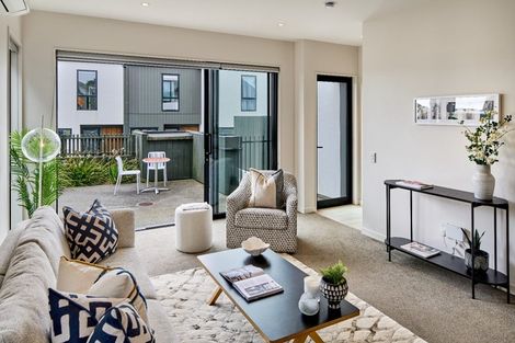 Photo of property in 19/6 Oswald Crescent, Paparangi, Wellington, 6037