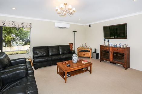 Photo of property in 129 Valley Road, Pukekohe, 2120