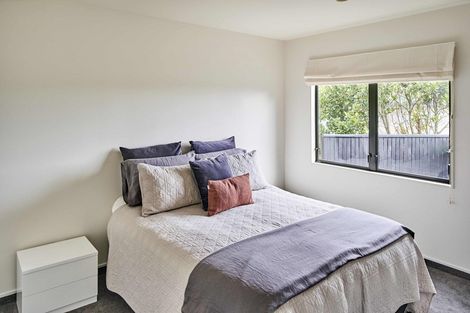 Photo of property in 17 Paremata Drive, Paremata, Porirua, 5024