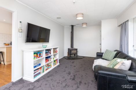 Photo of property in 19 Otira Grove, Kelson, Lower Hutt, 5010