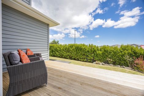 Photo of property in 2 Boocock Crescent, Orewa, 0931