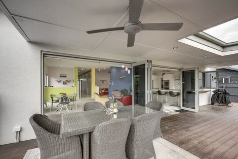 Photo of property in 31 Napier Street, Jervoistown, Napier, 4112