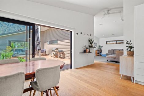 Photo of property in 17 Howden Drive, Jacks Point, 9371