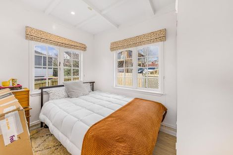 Photo of property in 4233 Great North Road, Glendene, Auckland, 0602