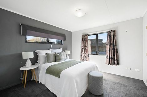 Photo of property in 8 Brough Place, St Andrews, Hamilton, 3200