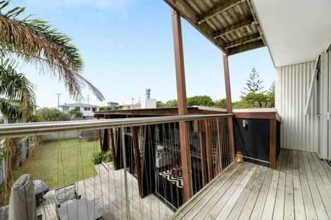 Photo of property in 1225 Papamoa Beach Road, Papamoa Beach, Papamoa, 3118