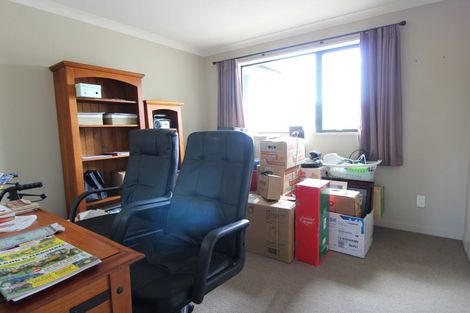 Photo of property in 18 Mauchline Street, Wallacetown, 9816