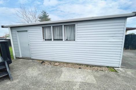 Photo of property in 2/25 Melleray Place, Randwick Park, Auckland, 2105