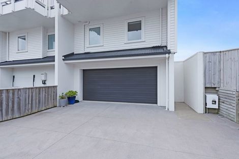 Photo of property in 2/74 Jubilee Road, Khandallah, Wellington, 6035