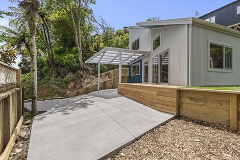 Photo of property in 5 Awanui Street, Merrilands, New Plymouth, 4312