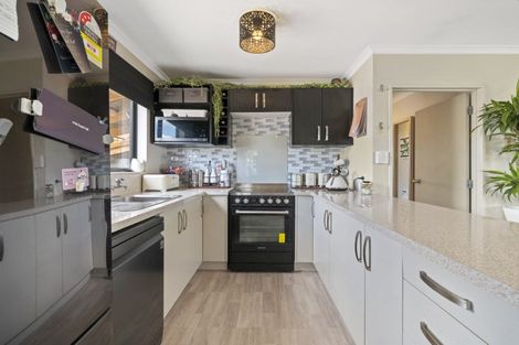 Photo of property in 5 Coromandel Court, Roslyn, Palmerston North, 4414