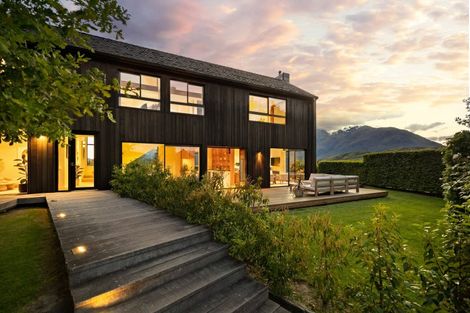 Photo of property in 12 Arran Lane, Jacks Point, Queenstown, 9371