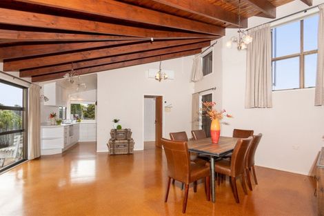 Photo of property in 69 Sunny Crescent, Huapai, Kumeu, 0810