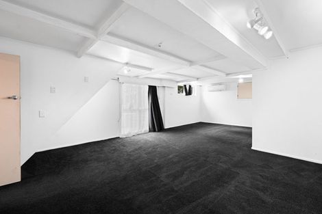 Photo of property in 14 Gilbass Avenue, Hamilton Lake, Hamilton, 3204