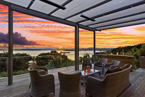 Photo of property in 13a Walter Road, Lowry Bay, Lower Hutt, 5013