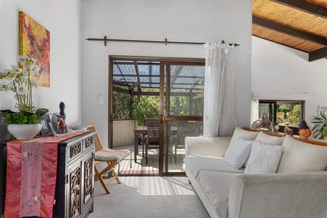 Photo of property in 67 Kennedy Avenue, Forrest Hill, Auckland, 0620