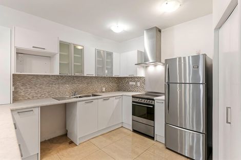 Photo of property in Luxford Villas, 108/72 Herald Street, Berhampore, Wellington, 6023