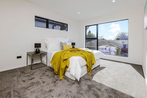 Photo of property in 16b Smedley Street, Manurewa, Auckland, 2102