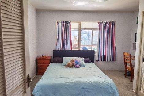 Photo of property in 16 Mirrabooka Avenue, Botany Downs, Auckland, 2010