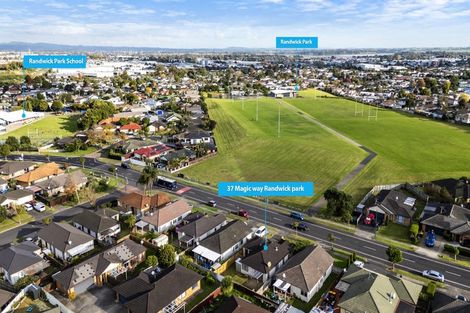 Photo of property in 37 Magic Way, Randwick Park, Auckland, 2105
