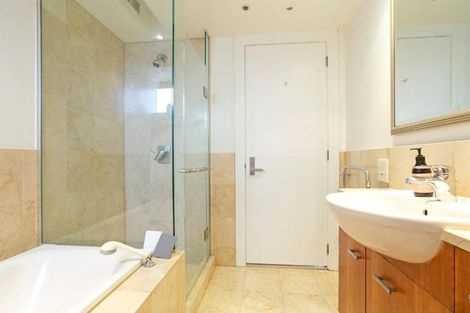 Photo of property in The Metropolis Apartments, 2614/1 Courthouse Lane, Auckland Central, Auckland, 1010