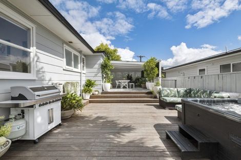 Photo of property in 9 Ranch Avenue, Beach Haven, Auckland, 0626