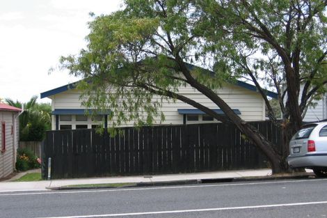 Photo of property in 17 Old Mill Road, Grey Lynn, Auckland, 1021