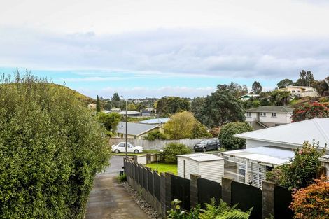 Photo of property in 1a Ward Place, Marfell, New Plymouth, 4310