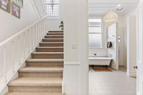 Photo of property in 50 Sarsfield Street, Herne Bay, Auckland, 1011