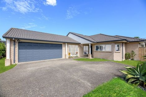 Photo of property in 8 Brookwood Drive, Henderson, Auckland, 0612