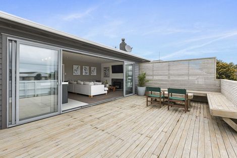 Photo of property in 77 Pohutukawa Place, Bell Block, New Plymouth, 4312