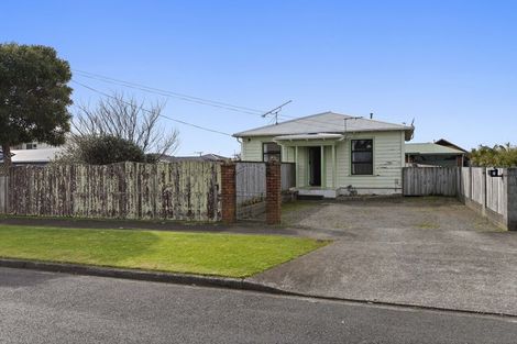 Photo of property in 3 Arawa Street, Welbourn, New Plymouth, 4312