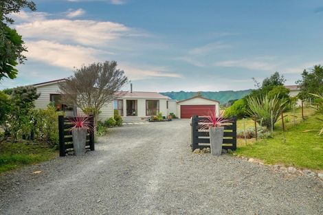 Photo of property in 72 Rutherford Drive, Waikanae Beach, Waikanae, 5036