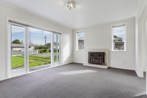 Photo of property in 3 Derrett Place, Mangere Bridge, Auckland, 2022