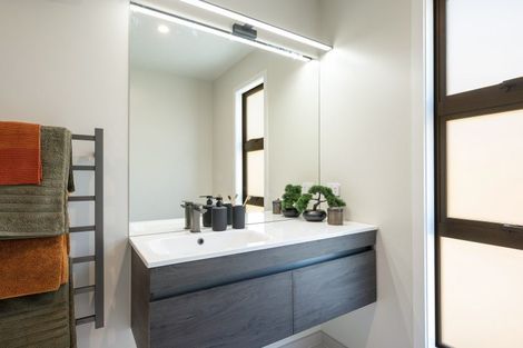 Photo of property in 10 Resolution Place, Richmond, 7020