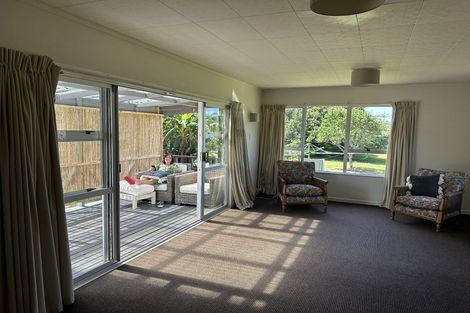 Photo of property in 25 Pyle Road West, One Tree Point, 0118